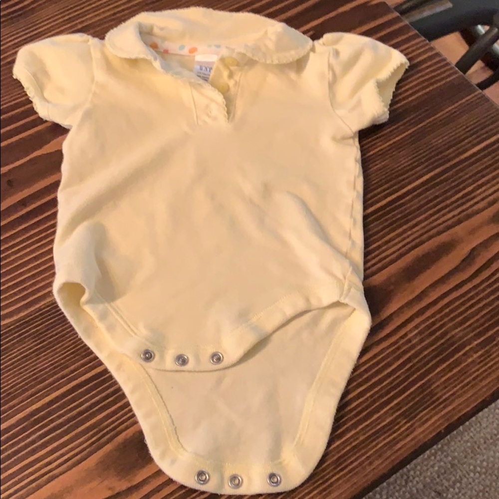 Baby Gap Girls Bodysuit. 3-6M